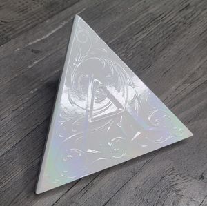 Kat Von D Face & Eye Highlighter Palette!